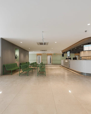 Modern Functionalism – Streamlined Reception & Waiting Zone